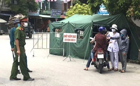 4 người bị phạt nặng do trốn tránh chốt kiểm dịch tại xã Nguyên Giáp